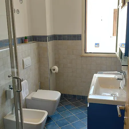 Barbato Guest House, Spaziosi Con Terrazza, 3 E Parcheggio Privato Apartamento Reitani