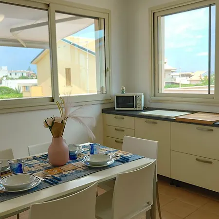 Apartamento Barbato Guest House, Spaziosi Con Terrazza, 3 E Parcheggio Privato Reitani