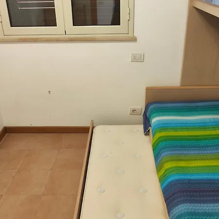 Apartamento Barbato Guest House, Spaziosi Con Terrazza, 3 E Parcheggio Privato