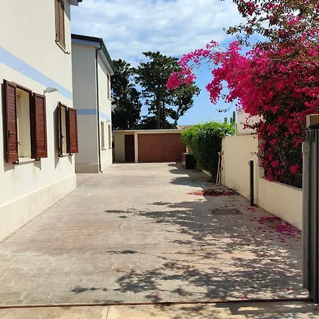 Barbato Apartment *
