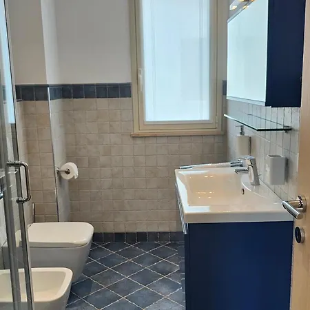 Barbato Guest House, Spaziosi Con Terrazza, 3 E Parcheggio Privato Apartamento