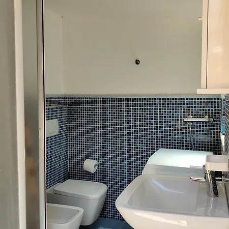 Apartamento Barbato Guest House, Spaziosi Con Terrazza, 3 E Parcheggio Privato