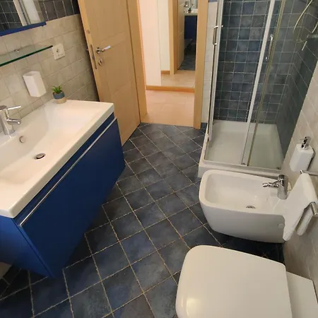 Barbato Guest House, Spaziosi Con Terrazza, 3 E Parcheggio Privato * Reitani